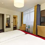 H+ Szálloda 4*