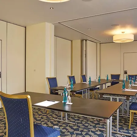 Hotell H+