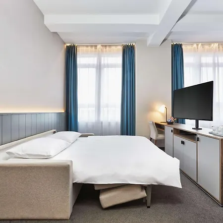 Hotel H+ 4*