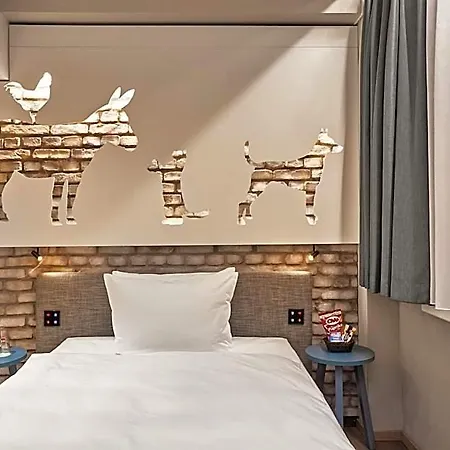 H+ Hotel 4*