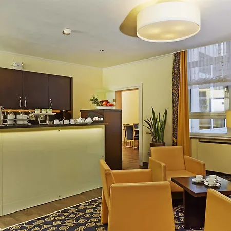 H+ Hotel 4*